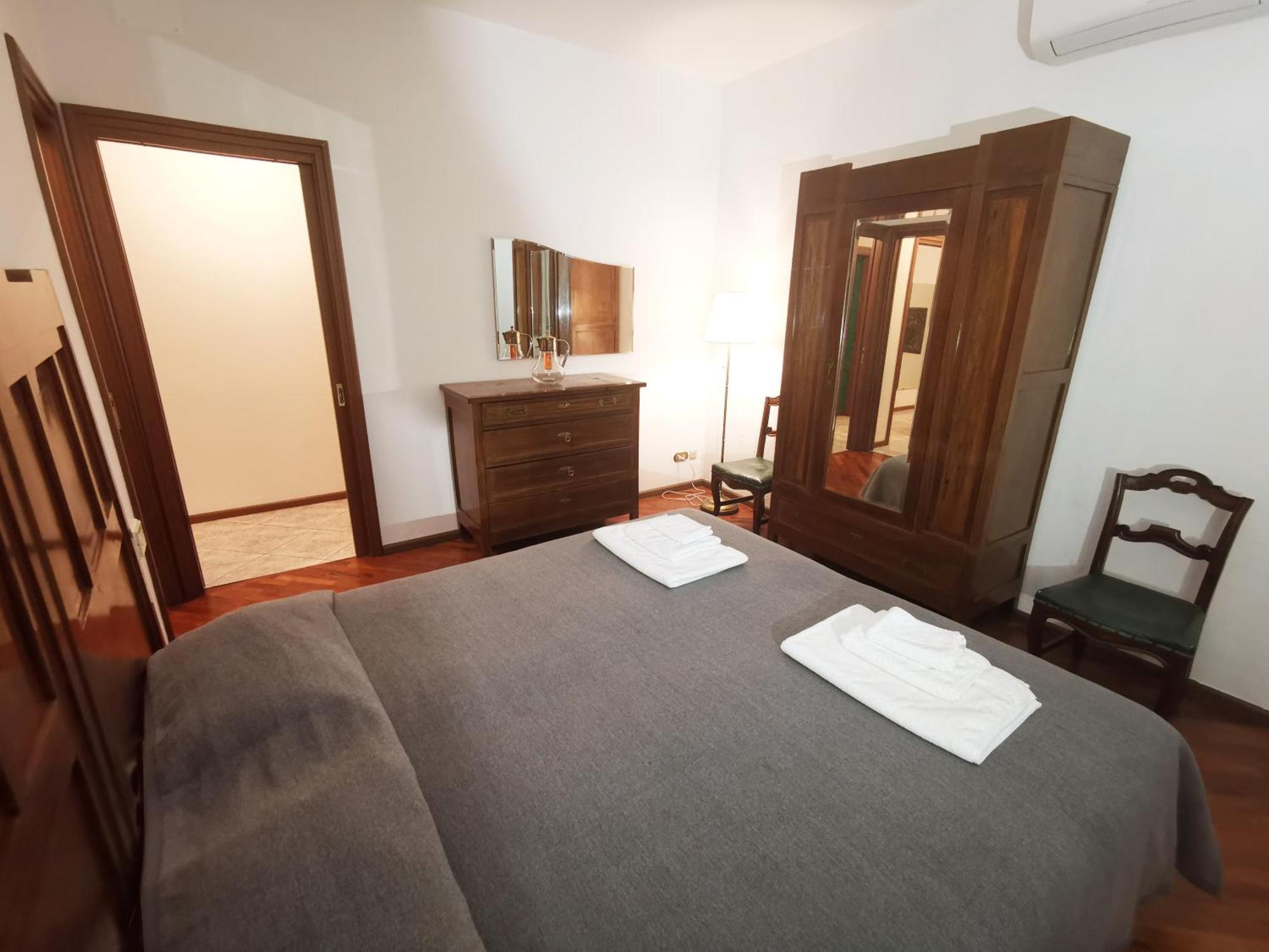 グラヴェドーナElegant Historic Large House On Lake Comoアパートメント 部屋 写真